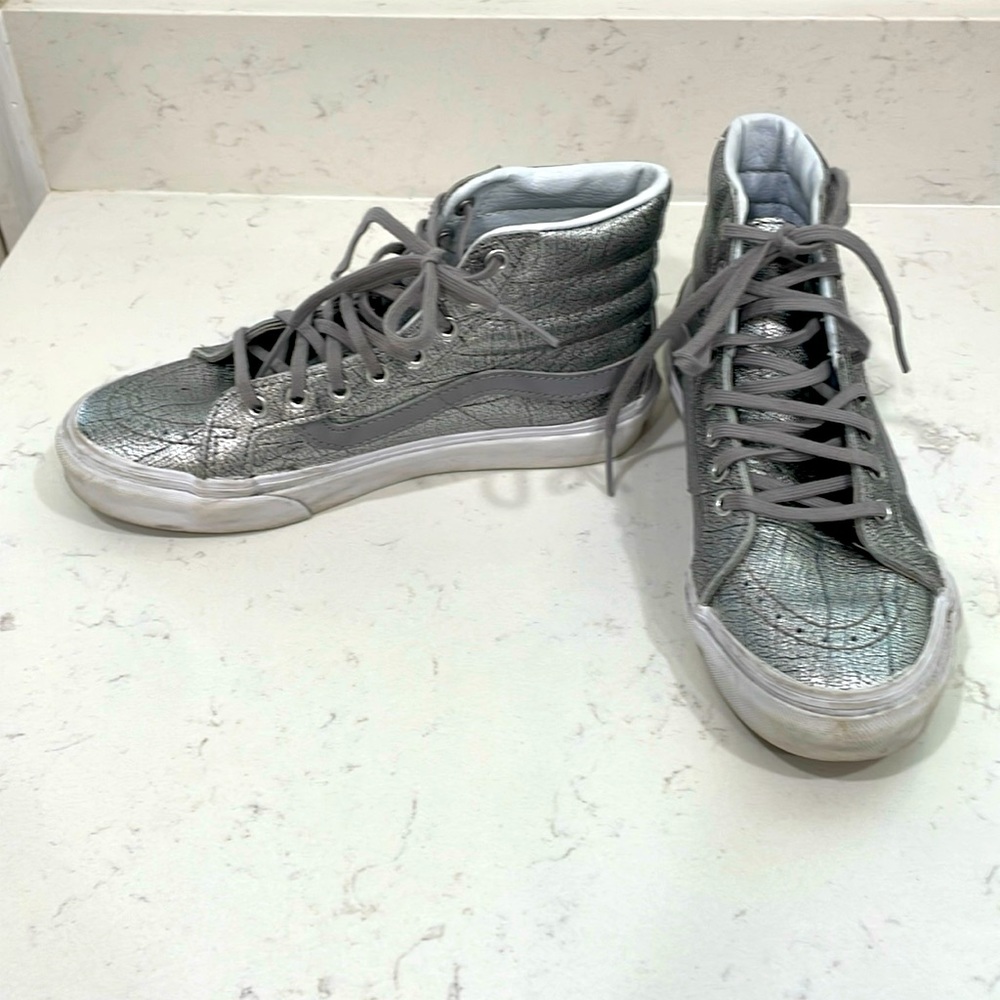 Hi-top Silver Crackle Leather Vans Sk8 High Nearly New Women’s 5.5 Men’s 4